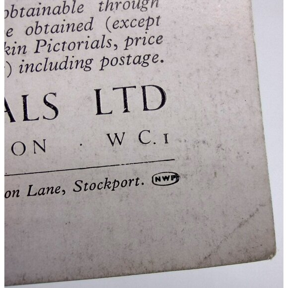 PIctorial History of Buckingham Palace The Queens London Home Vintage Pamphlet - Picture 11 of 11